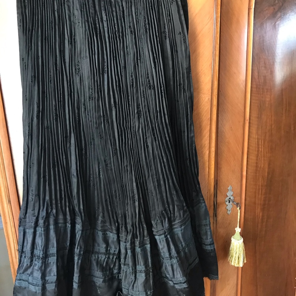 Boho Austrian vintage pleated traditional skirt ribbon tie waist.  On Sale.